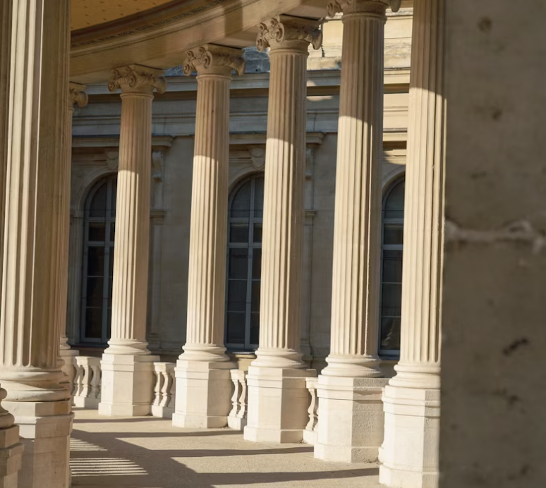 Colonnes grecques du Palais Longchamp de Marseille